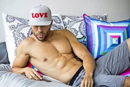 LOVE SNAPBACK